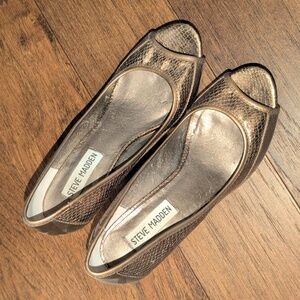 Steve Madden Metallic Peep Toe Heels